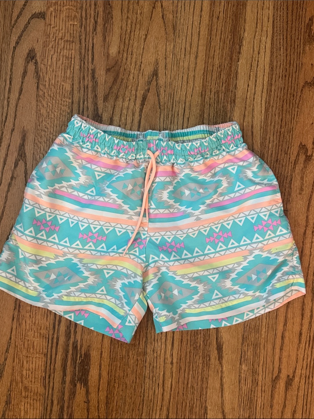 chubbies | Men's The En Fuegos Teal Geometric Swim Trunks-Size Small